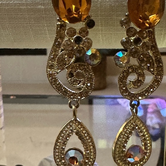 3 1/4” statement copper rhinestone pierced earrings with goldplate setting. - Picture 4 of 8